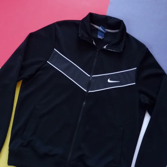 *SOLD* Nike Essential Track Suit Zip-Up Jacket - Picture 5 of 6